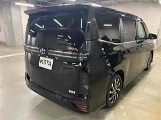 Заказать TOYOTA VOXY