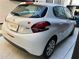 Заказать PEUGEOT 208