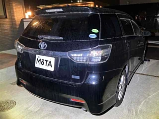 TOYOTA WISH 2013