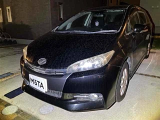 TOYOTA WISH 2013