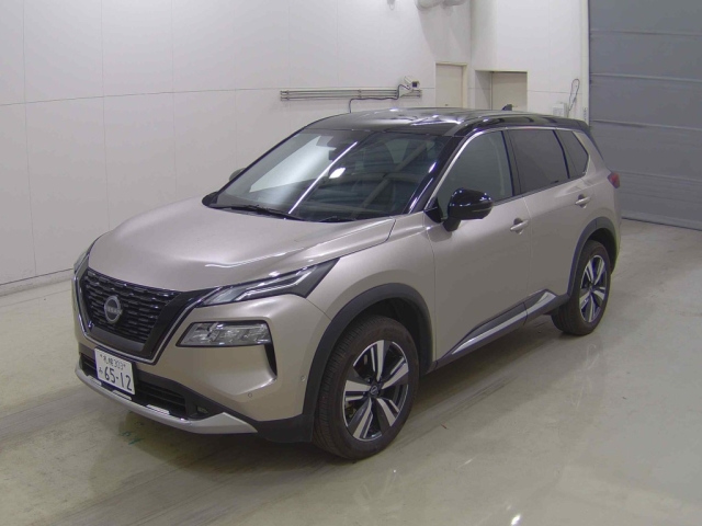 NISSAN X-TRAIL 2024