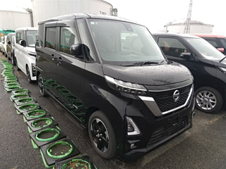 NISSAN ROOX 2021