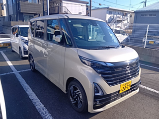 NISSAN ROOX 2025