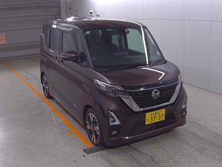 NISSAN ROOX 2021