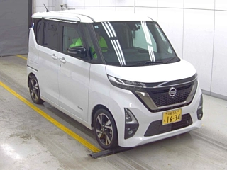 NISSAN ROOX 2021