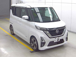 NISSAN ROOX 2021
