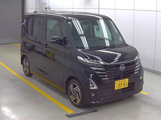 NISSAN ROOX 2025