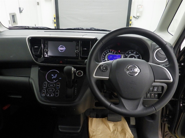 NISSAN DAYZ ROOX 2017