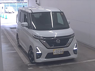 NISSAN ROOX 2023