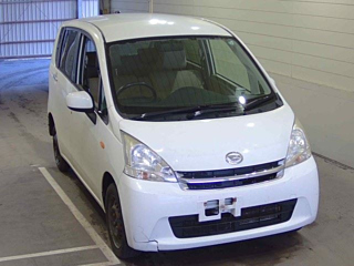 DAIHATSU MOVE 2013
