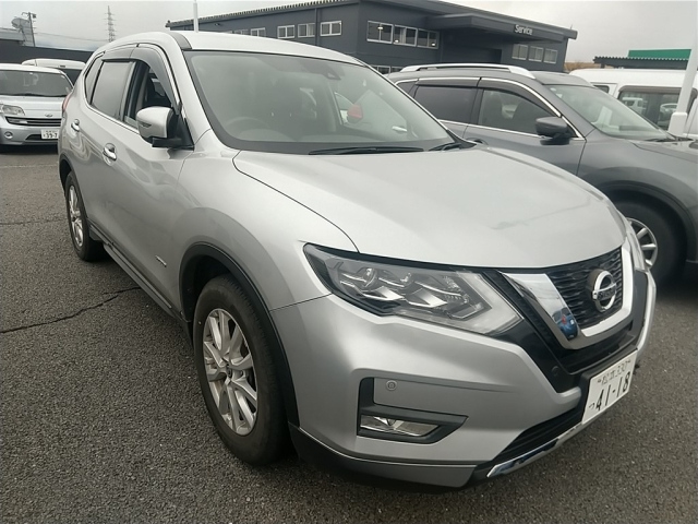 NISSAN X-TRAIL