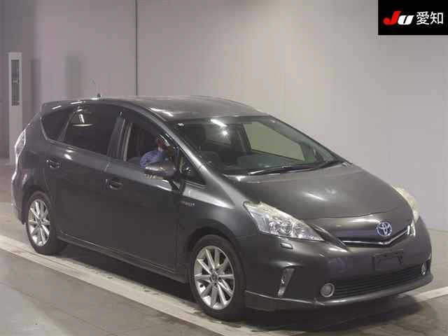 TOYOTA PRIUS ALPHA 2014