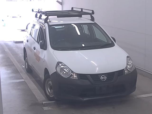NISSAN AD 2021