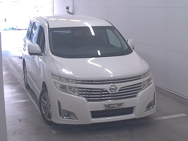 NISSAN ELGRAND 2011