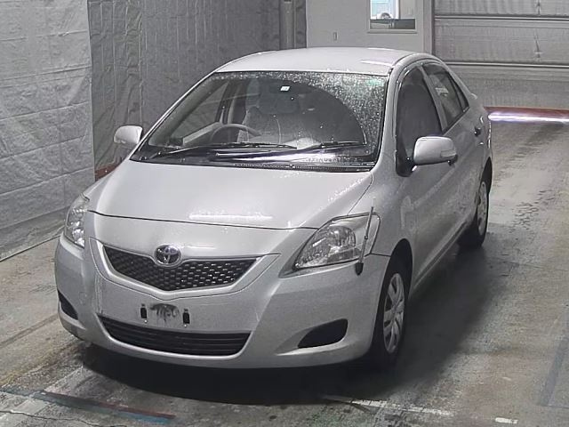 TOYOTA BELTA 2010