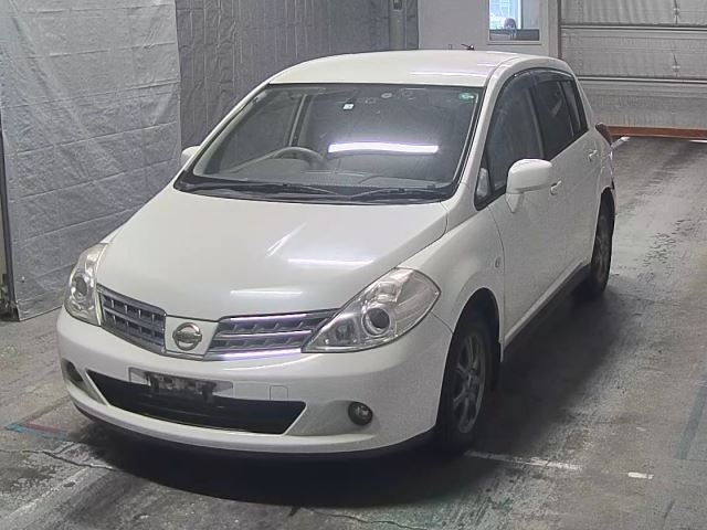 NISSAN TIIDA 2012