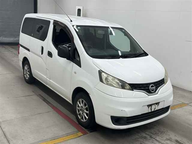 NISSAN NV200 2012