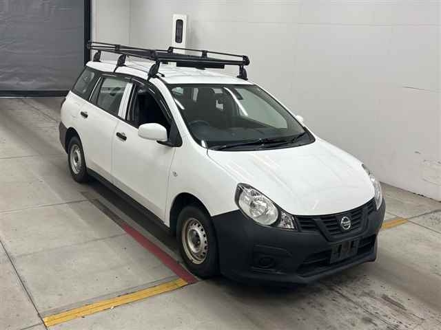 NISSAN AD 2020