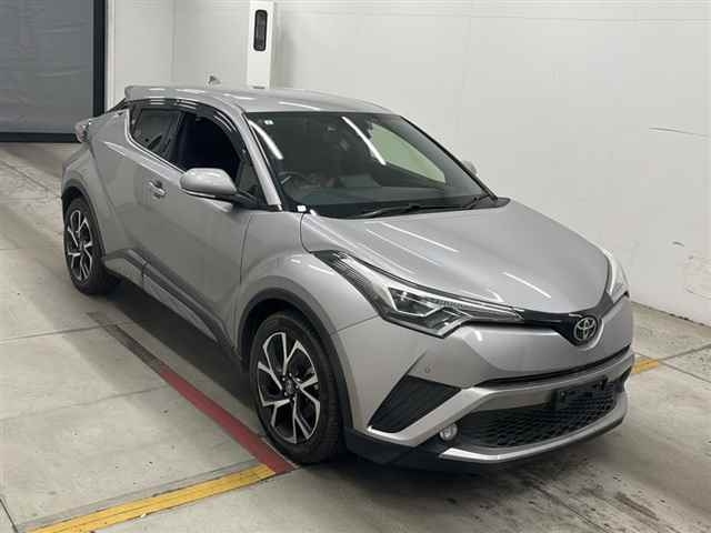 TOYOTA C-HR 2017