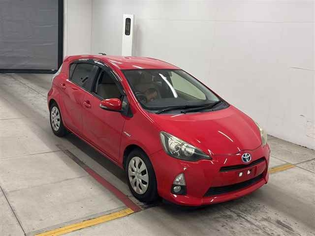 TOYOTA AQUA 2012