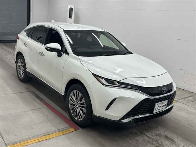 TOYOTA HARRIER 2022