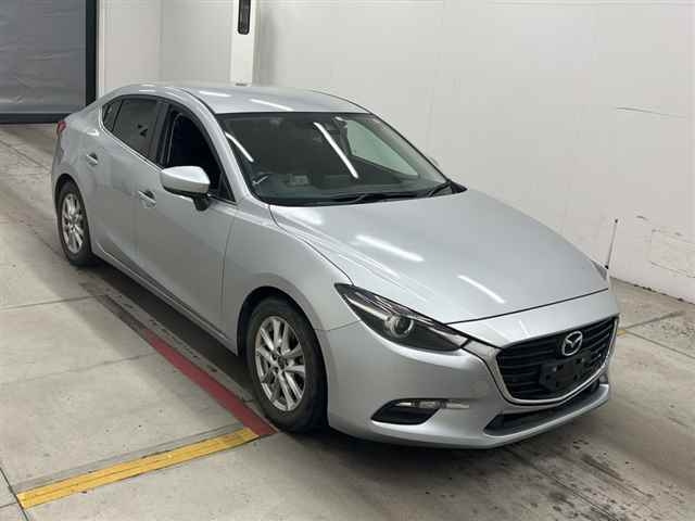 MAZDA AXELA 2017
