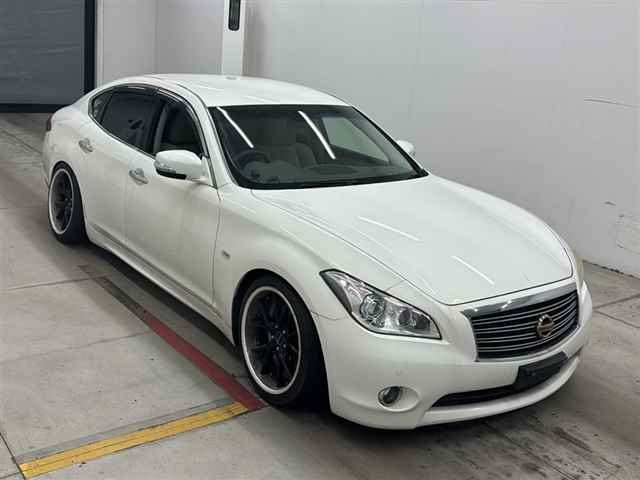 NISSAN FUGA 2012