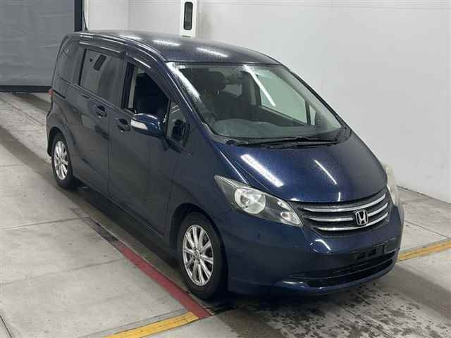 HONDA FREED 2010