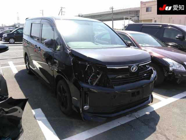 TOYOTA VOXY 2015