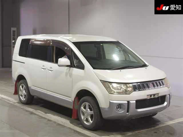 MITSUBISHI DELICA D5