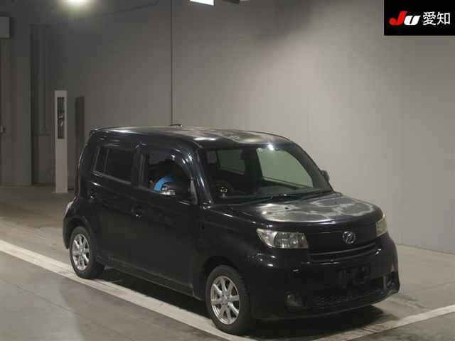TOYOTA BB 2010