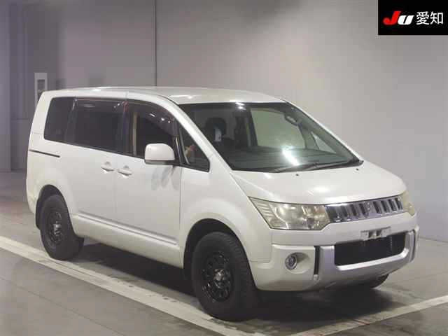 MITSUBISHI DELICA D5 2012