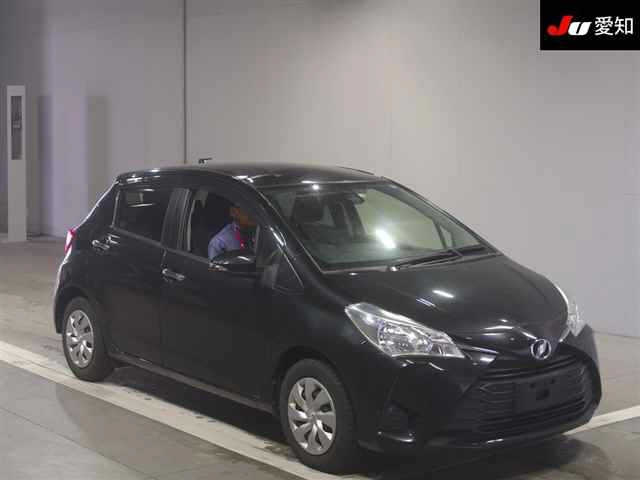 TOYOTA VITZ 2018