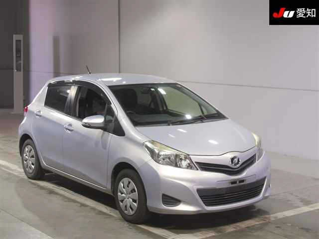 TOYOTA VITZ 2012