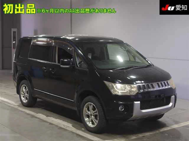 MITSUBISHI DELICA D5 2010