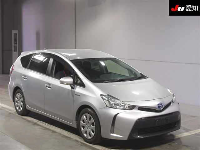 TOYOTA PRIUS ALPHA 2016