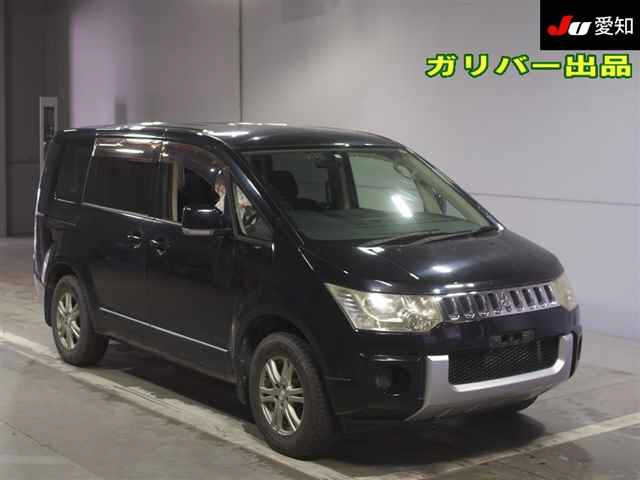 MITSUBISHI DELICA D5 2010