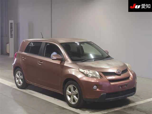 TOYOTA IST