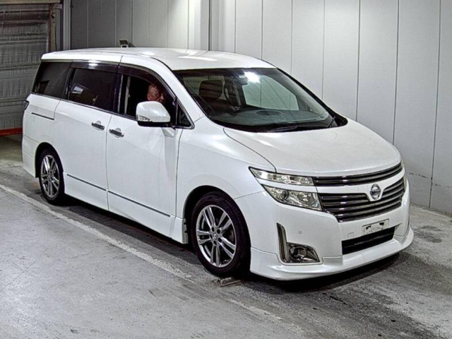 NISSAN ELGRAND 2011