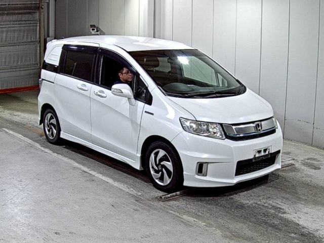 HONDA FREED 2014