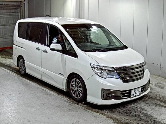 NISSAN SERENA 2015