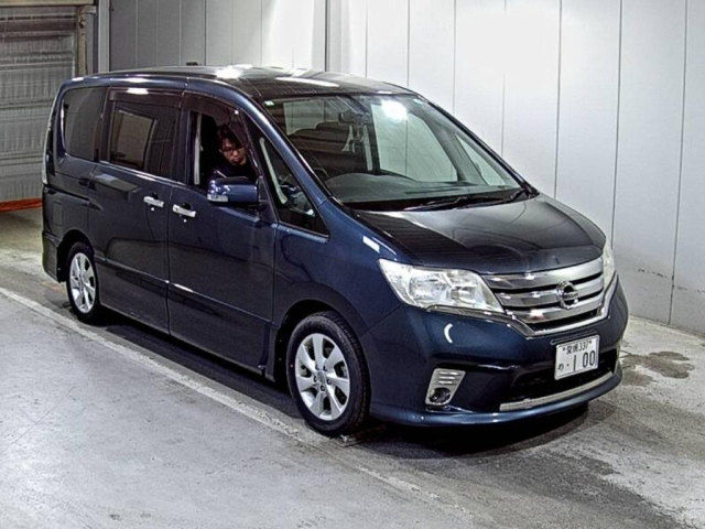 NISSAN SERENA 2011