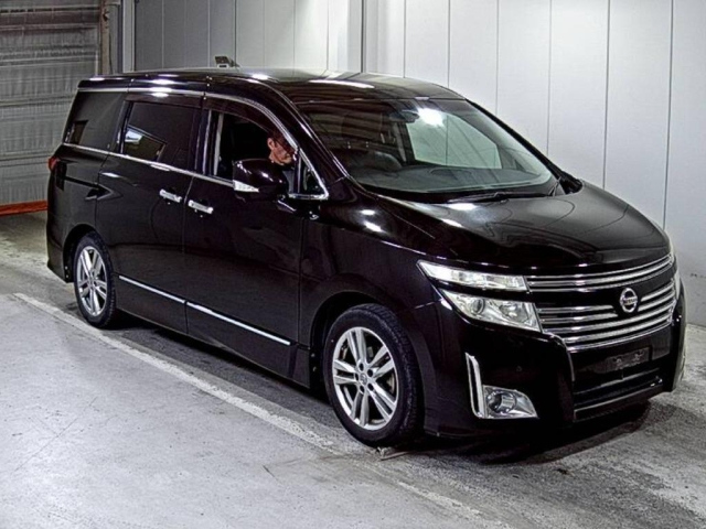 NISSAN ELGRAND 2010