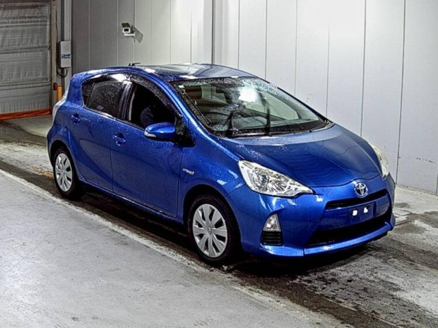 TOYOTA AQUA 2014