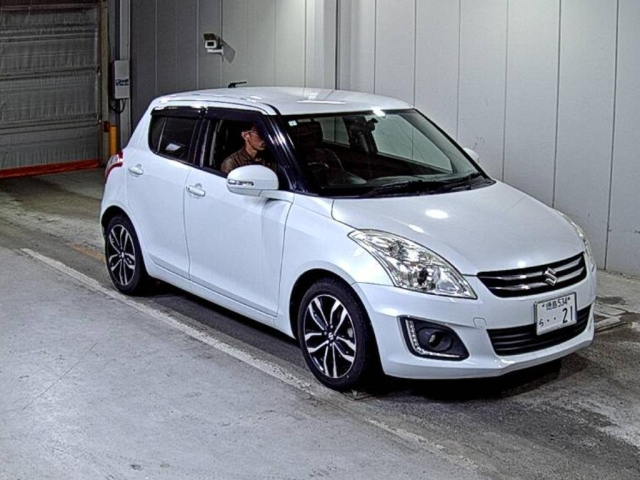 SUZUKI SWIFT 2015