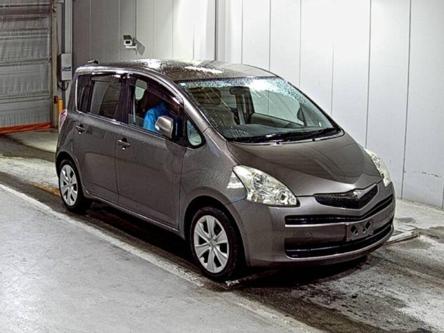 TOYOTA RACTIS 2010