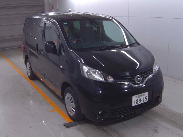 NISSAN NV200 2021