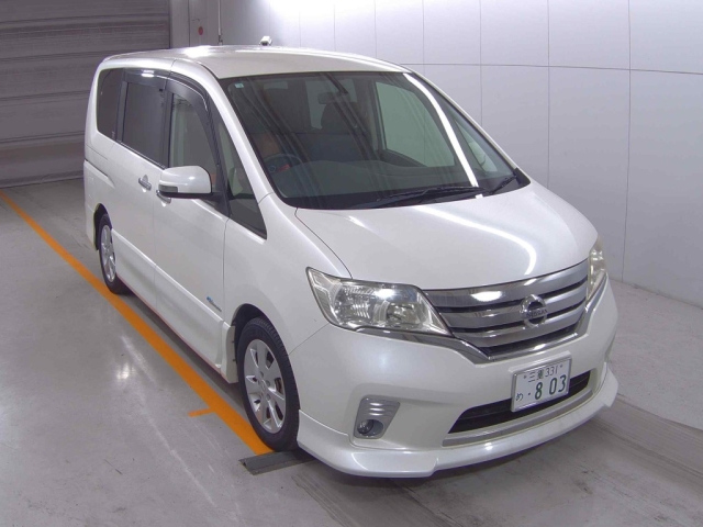NISSAN SERENA