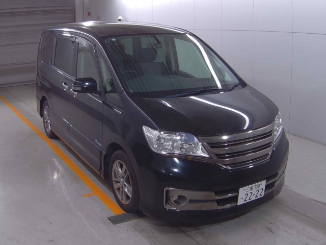 NISSAN SERENA 2013