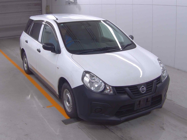 NISSAN AD 2020